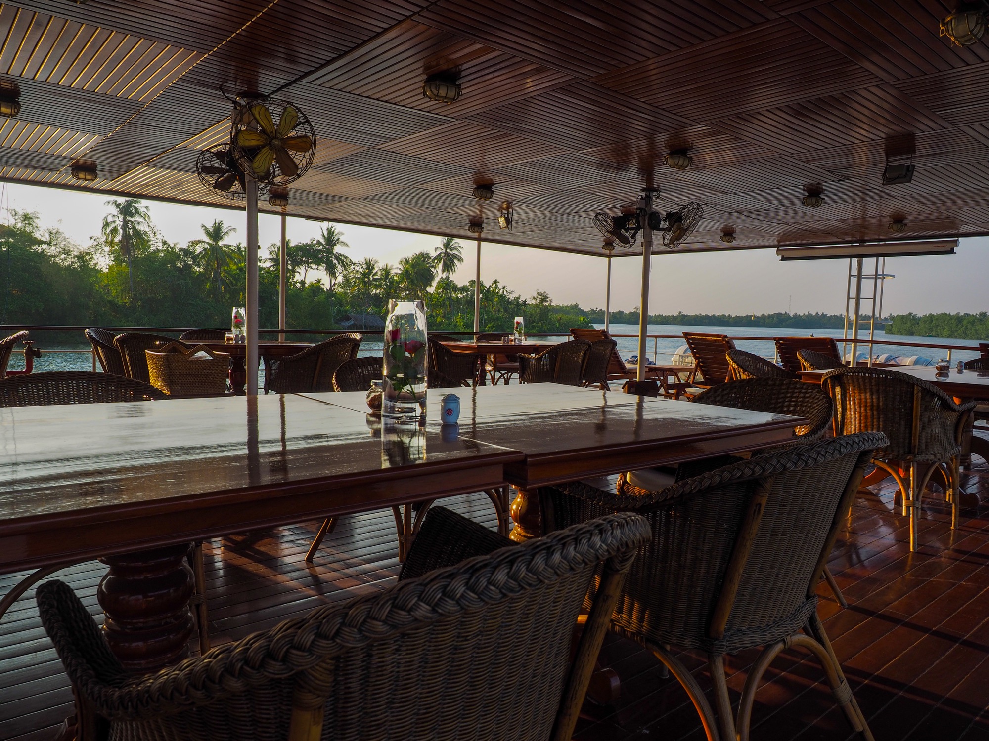 Pandaw RV Katha Pandaw Lounge 4.jpg